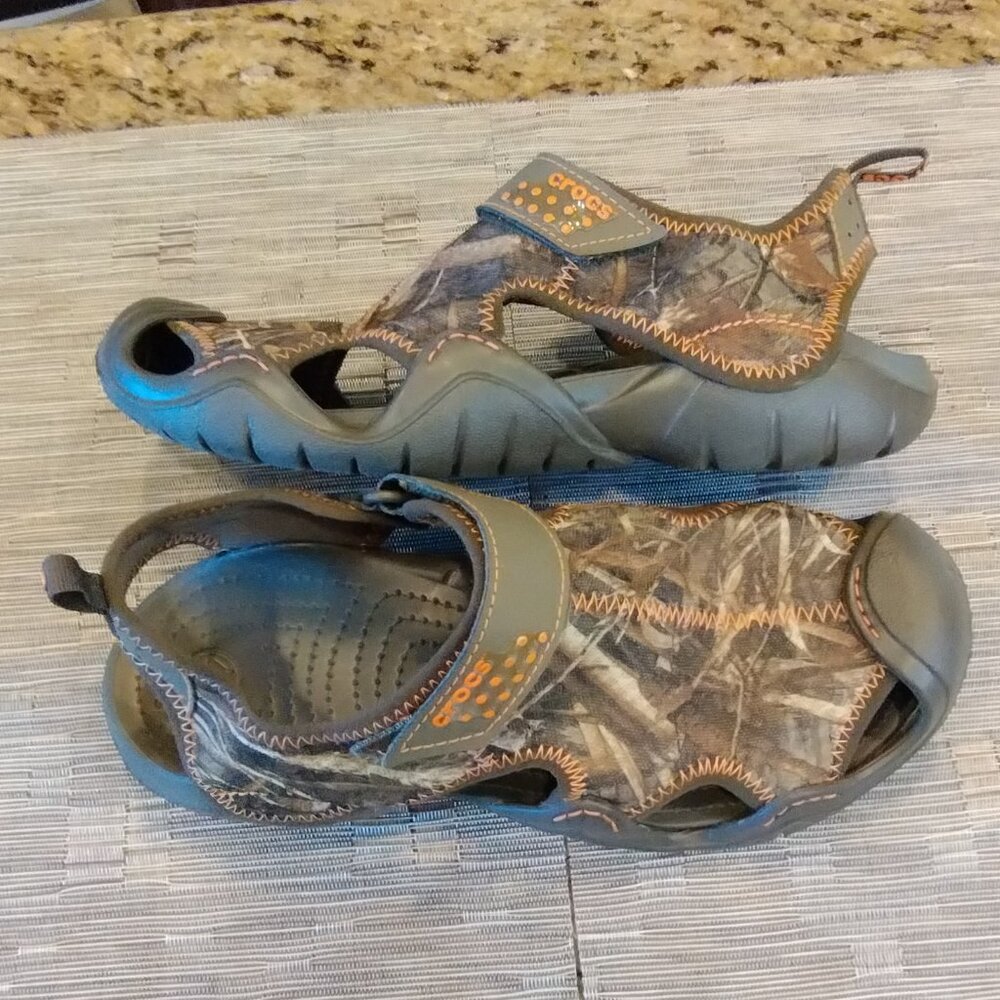 CROCS Swiftwater Realtree Max 5 Camo Sandals Size 9